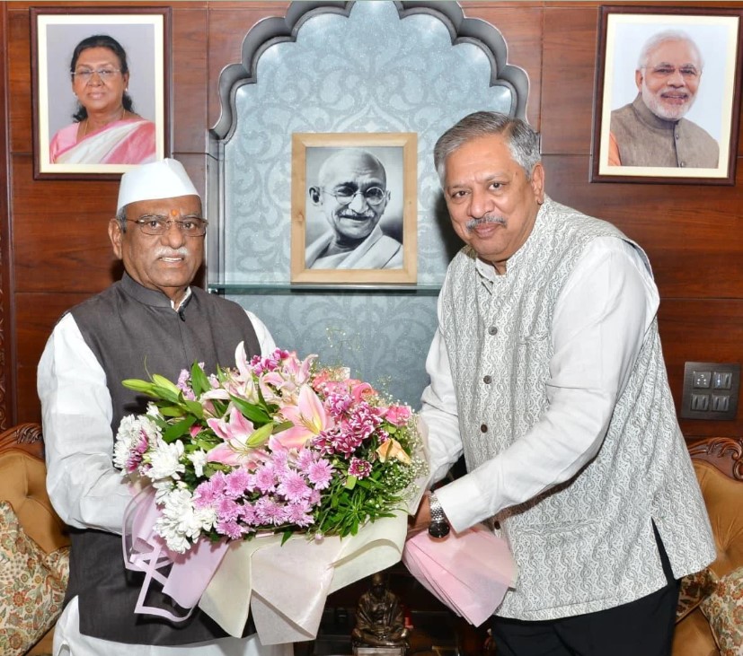 चीफ जस्टिस संजीव प्रकाश शर्मा ने की राज्यपाल हरिभाऊ बागडे से मुलाकात,  दीपावली की दी शुभकामनाएं