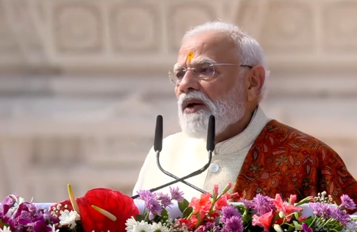 नरेंद्र मोदी ने किया राम मंदिर का ध्वजारोहण, कहा - "आज सदियों के घाव भर गए हैं।"