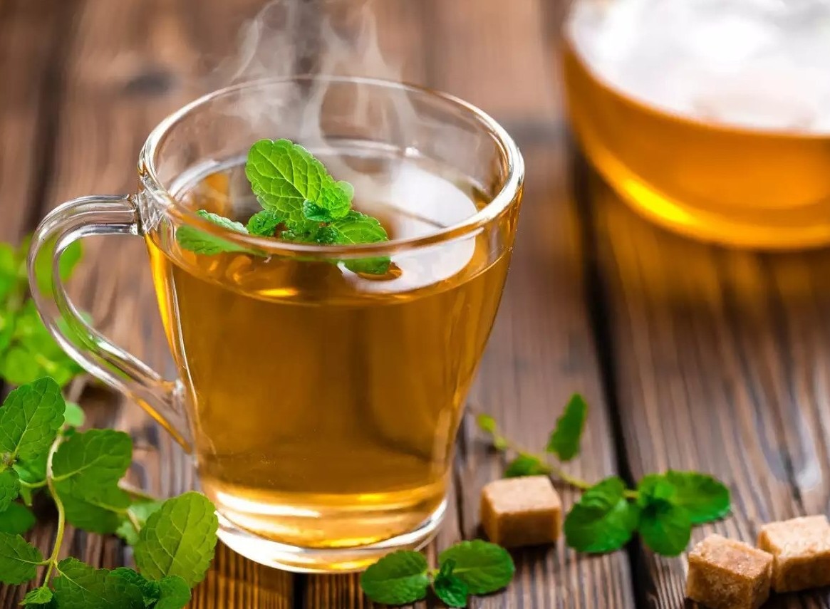 Green Tea Benefits: रोज़ सुबह एक कप ग्रीन टी पीने से शरीर को मिलते हैं ये 5 गजब के फायदे, मोटापा-कोलेस्ट्रॉल सब कंट्रोल 