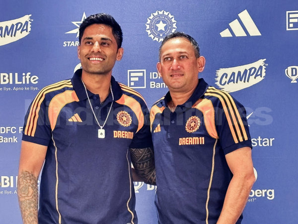 टी20 वर्ल्ड कप 2026: सूर्यकुमार यादव की कप्तानी में 15 सदस्यीय भारतीय टीम घोषित, शुभमन गिल और जितेश शर्मा बाहर