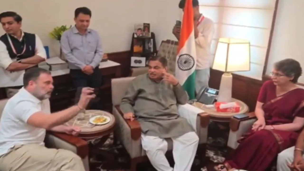 Rahul Gandhi Nitin Gadkari meeting