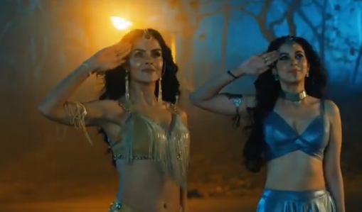 नागिनें हुई देशभक्त, रॉकेट को दे रही सलामी, सोशल मीडिया पर मिले ऐसे ज़बरदस्त रिएक्शन 