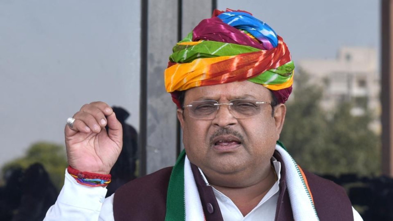 SMS में MRI कराने पहुंचे पूर्व स्वास्थ्य मंत्री को नहीं मिला कैशलेस इलाज, बाहर प्राइवेट सेंटर पर करवाई जांच